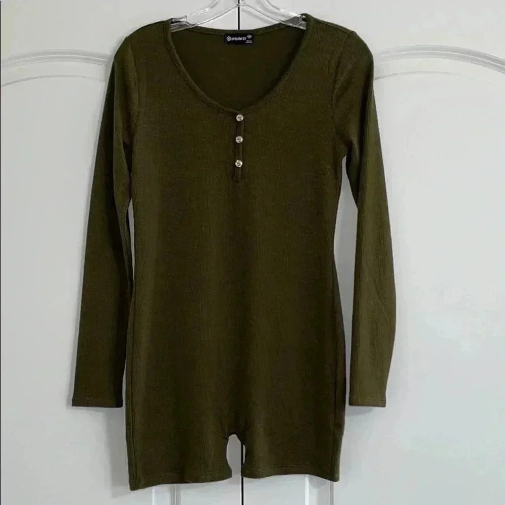 Popular 21 Ribbed Bodycon Romper NWOT​​